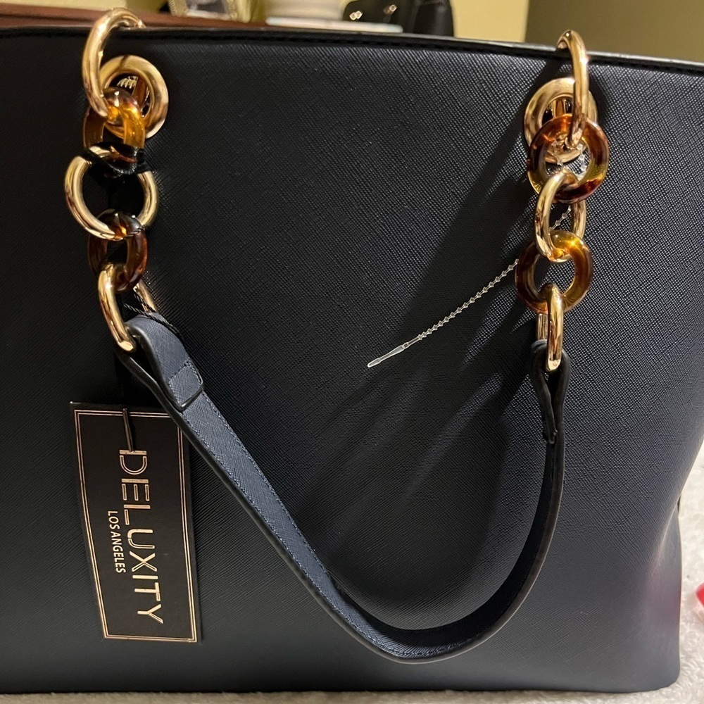 DELUXITY Los Angeles Purse - Picture 2 of 9
